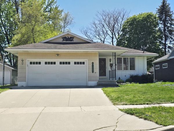 1909 6th Avenue NW, Austin, MN 55912