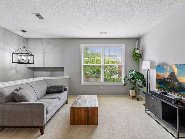 7930 Golden Valley Road, Unit 10, Golden Valley, MN 55427