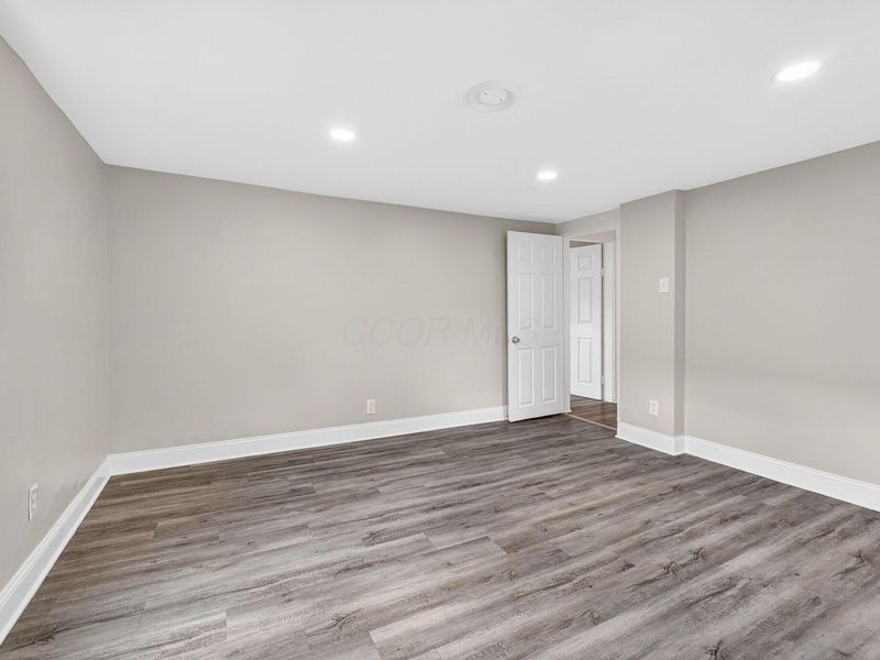 830 Kerr Street , Columbus, OH 43215 Photo 22