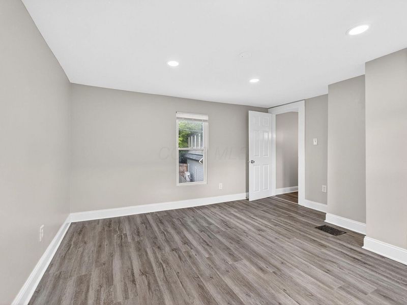 830 Kerr Street , Columbus, OH 43215 Photo 25