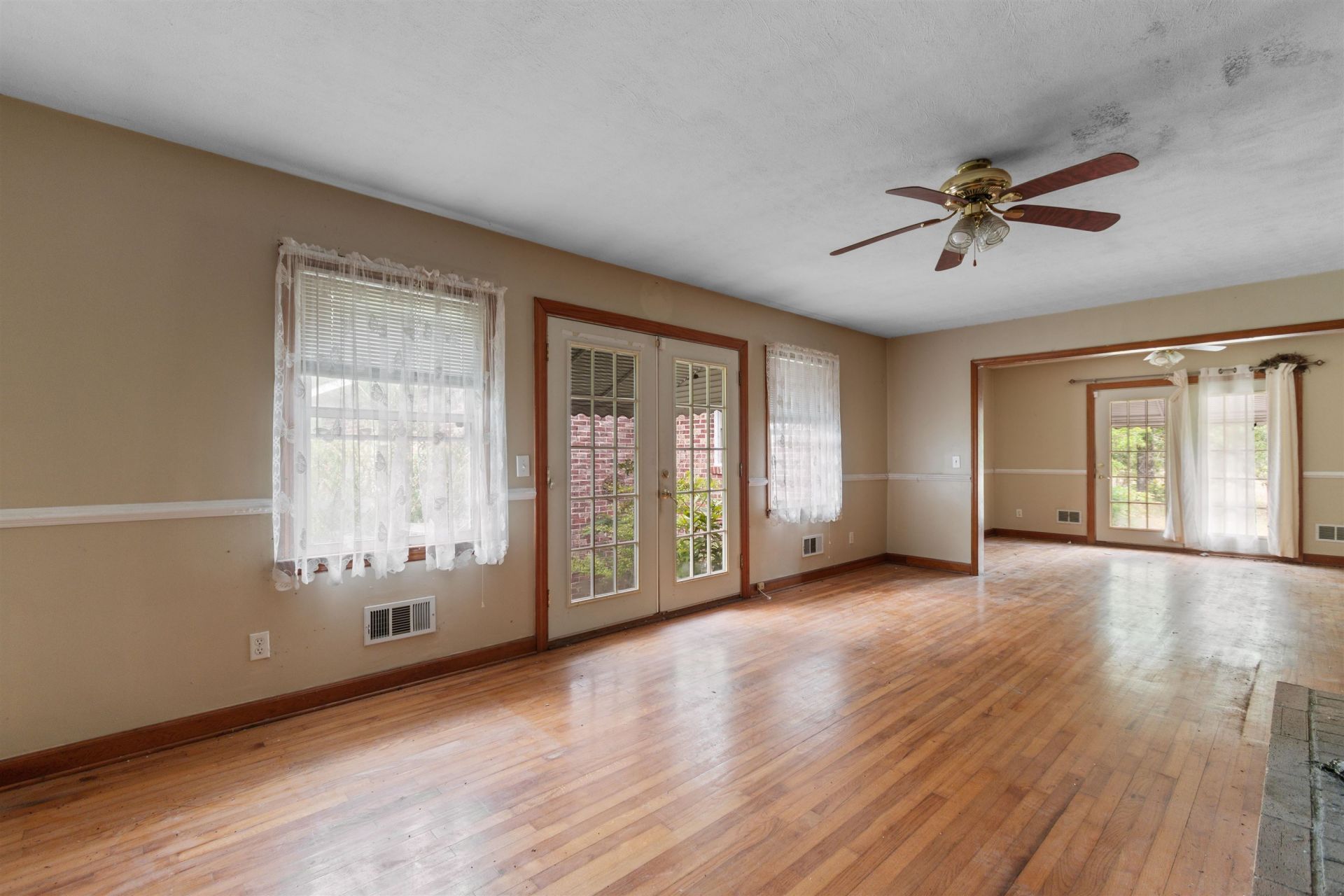 10201 Lake Swamp Rd. Photo 13