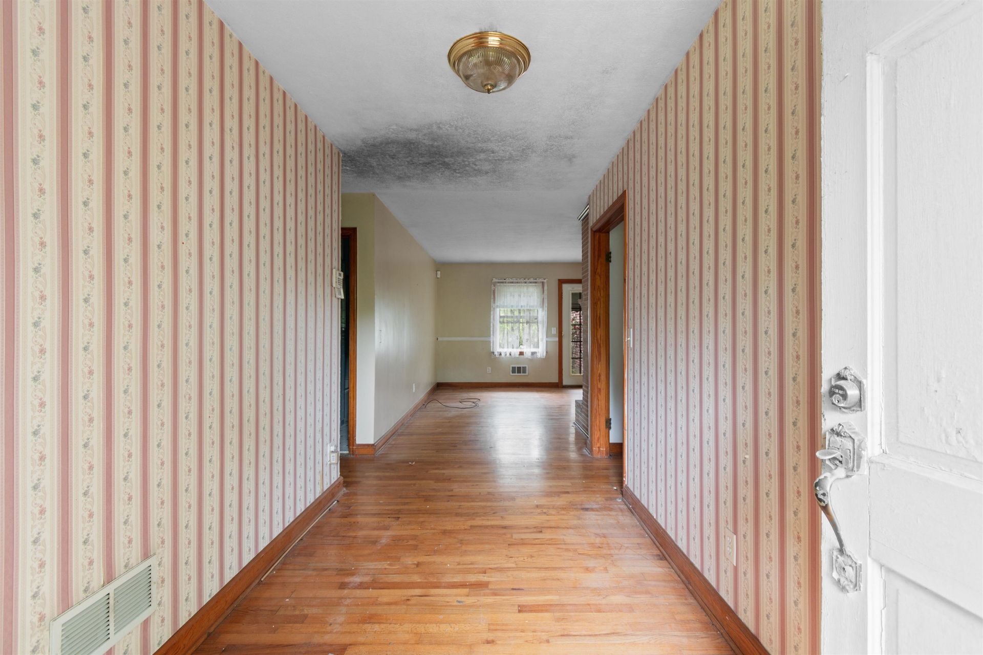 10201 Lake Swamp Rd. Photo 15