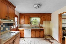 10201 Lake Swamp Rd. photo 4