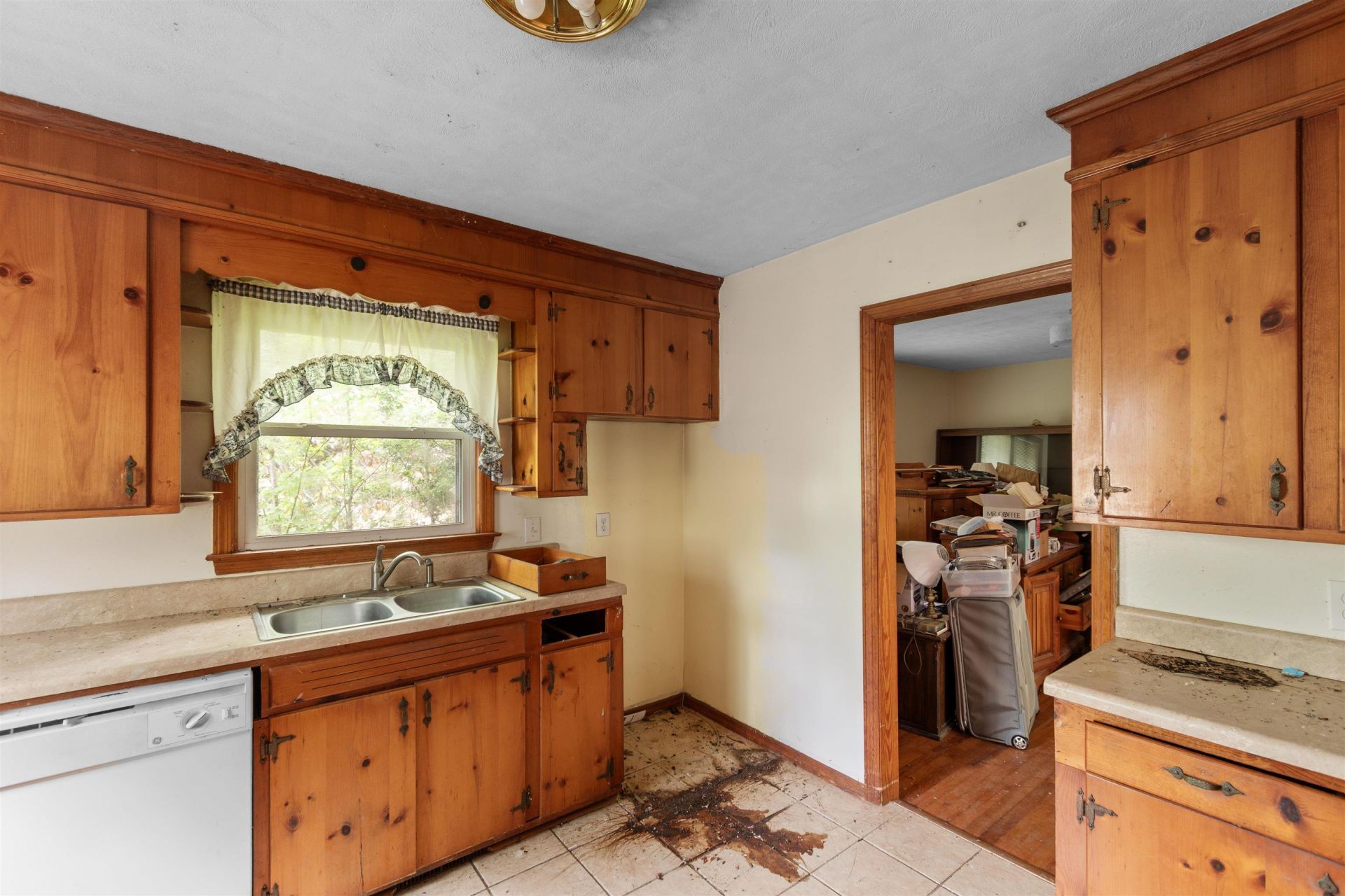 10201 Lake Swamp Rd. Photo 4