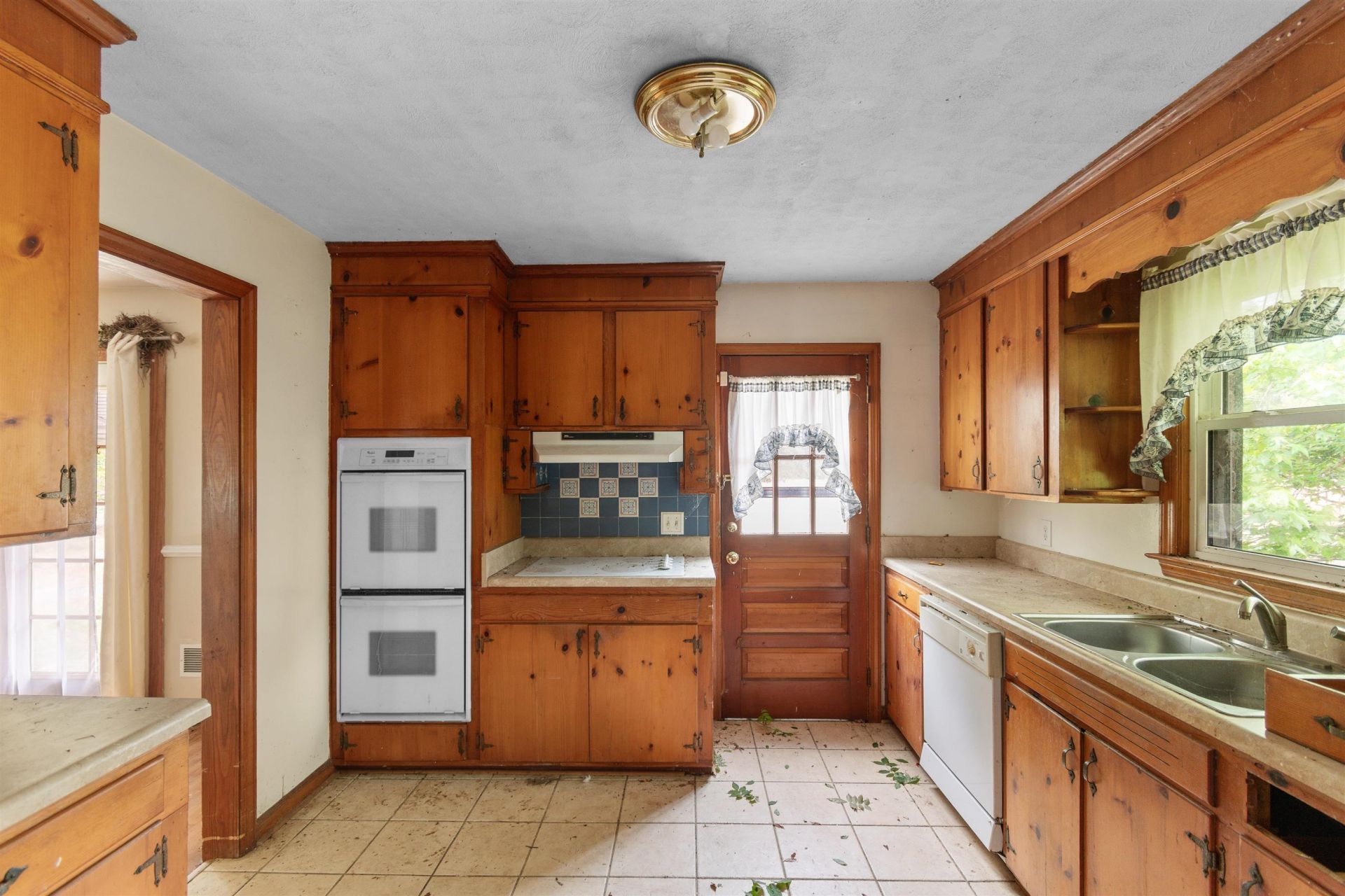 10201 Lake Swamp Rd. Photo 6