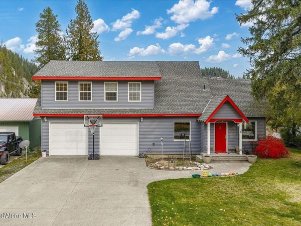 105 Lehigh Ave , Metaline Falls, WA 99153