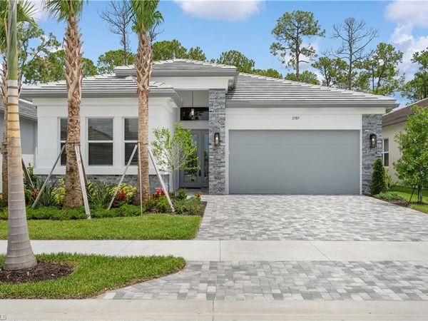 2589 Kingfisher DR, NAPLES, FL 34112