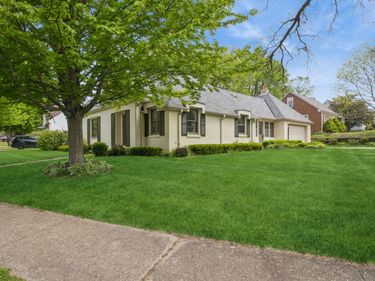 1740 E Gate Parkway, Rockford, IL 61108