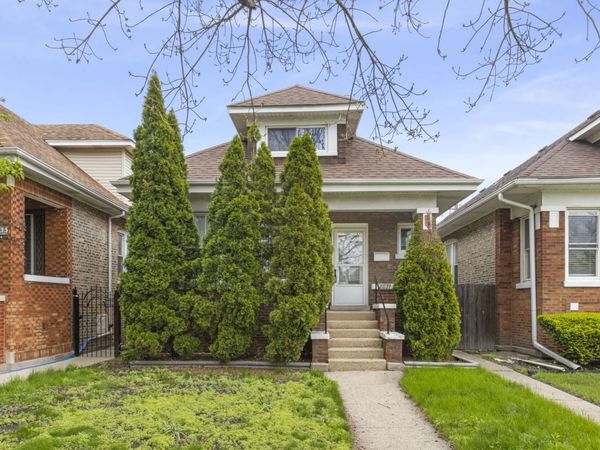 2831 N Kildare Avenue , Chicago, IL 60641