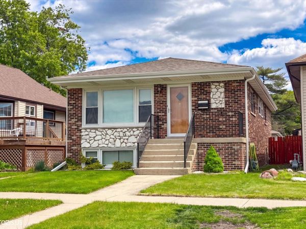 4043 N Wagner Avenue , Schiller Park, IL 60176