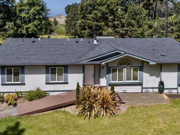 25101 Charlene Lane, Fort Bragg, CA 95437