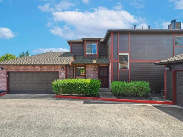 20061 Santa Maria Ave, Castro Valley, CA 94546