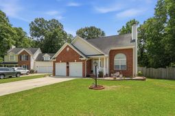108 Tattingstone Way photo 4