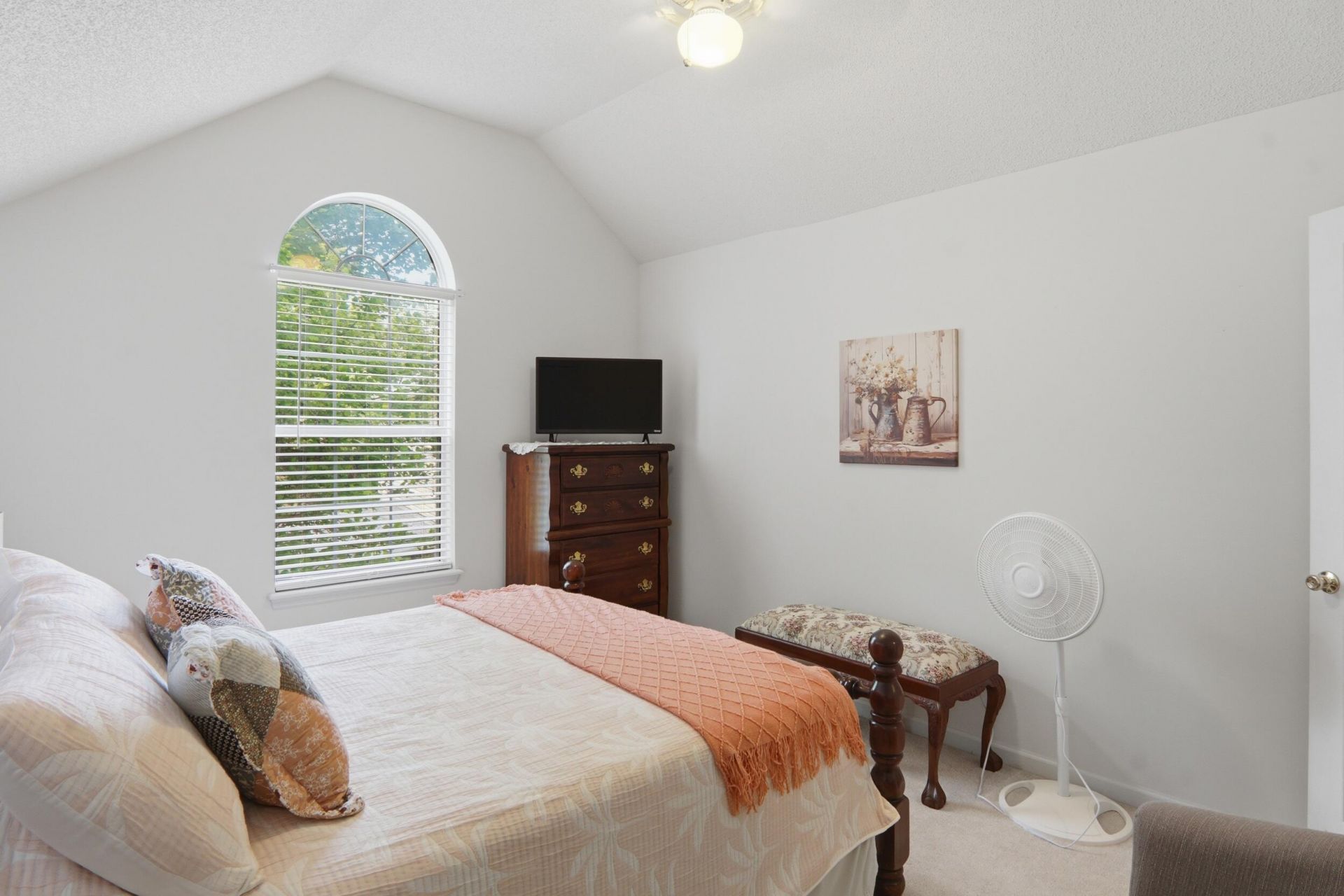 108 Tattingstone Way Photo 32