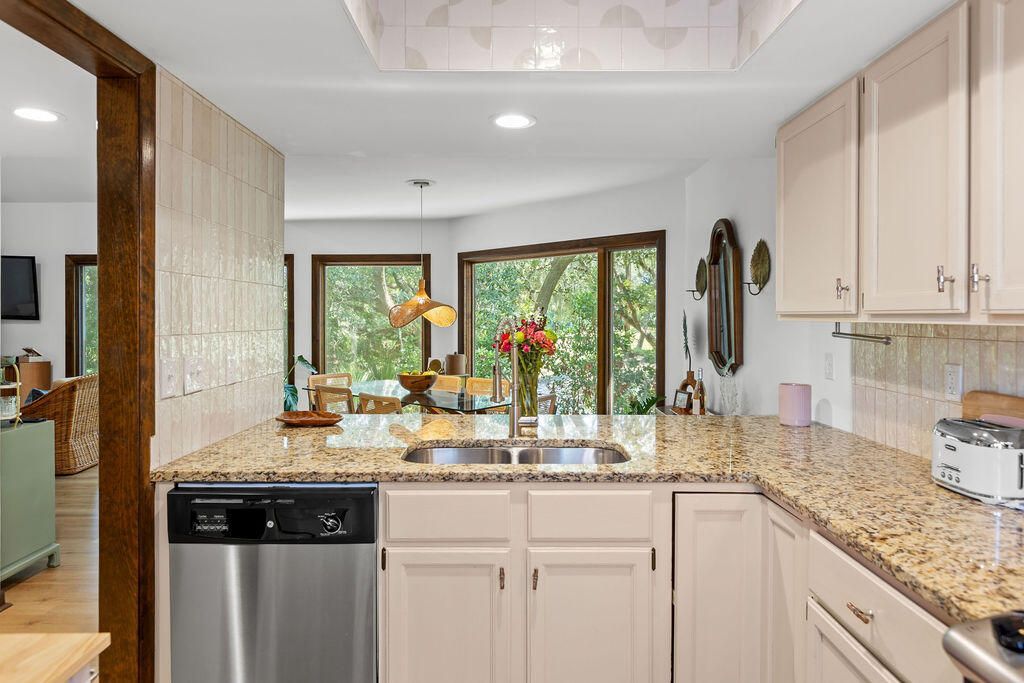 771 Spinnaker Beachhouses Photo 21