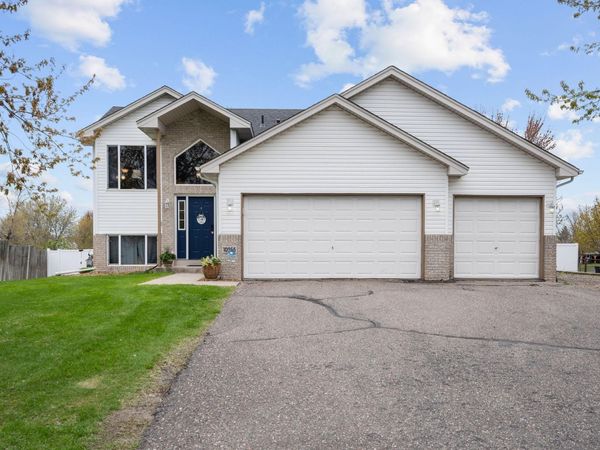 10055 Somerset Lane , Monticello, MN 55362