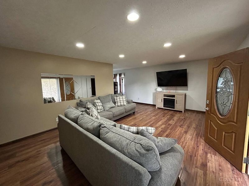 165 Baker Lane, Carlisle, OH 45005 Photo 8