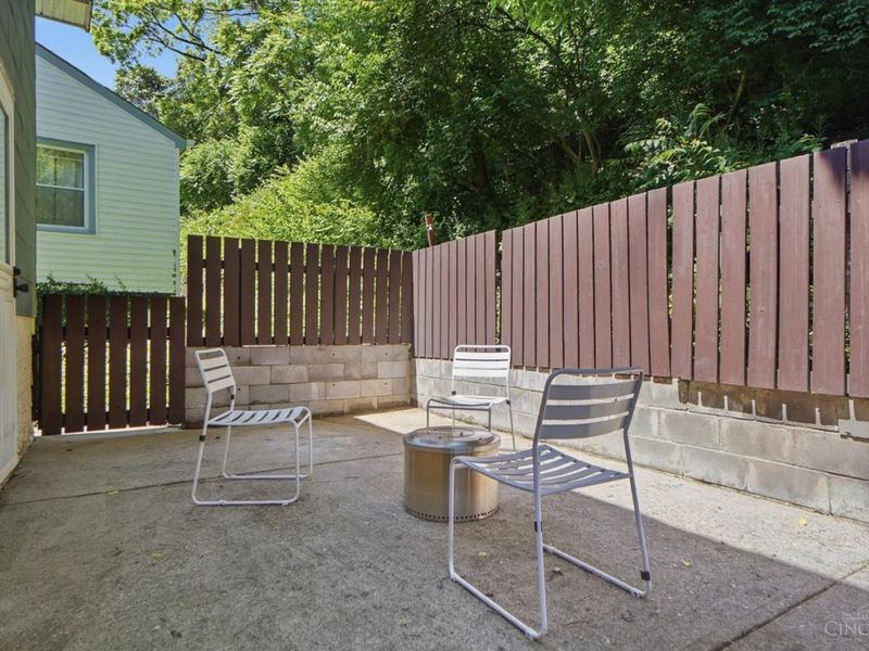 4051 Paxton Avenue, Cincinnati, OH 45209 Photo 6
