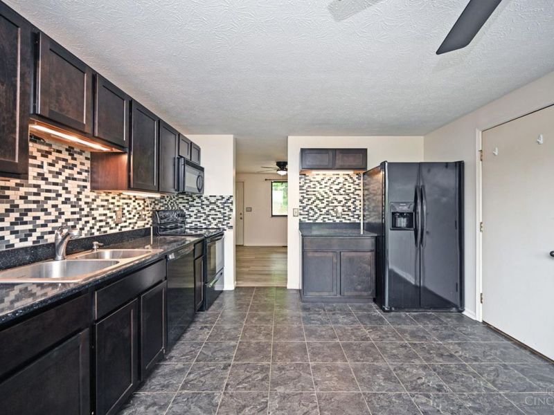 2602 Hunt Road, Reading, OH 45236 Photo 11