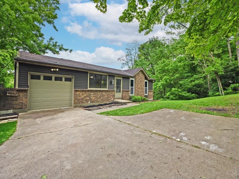 2602 Hunt Road, Reading, OH 45236 Photo 2