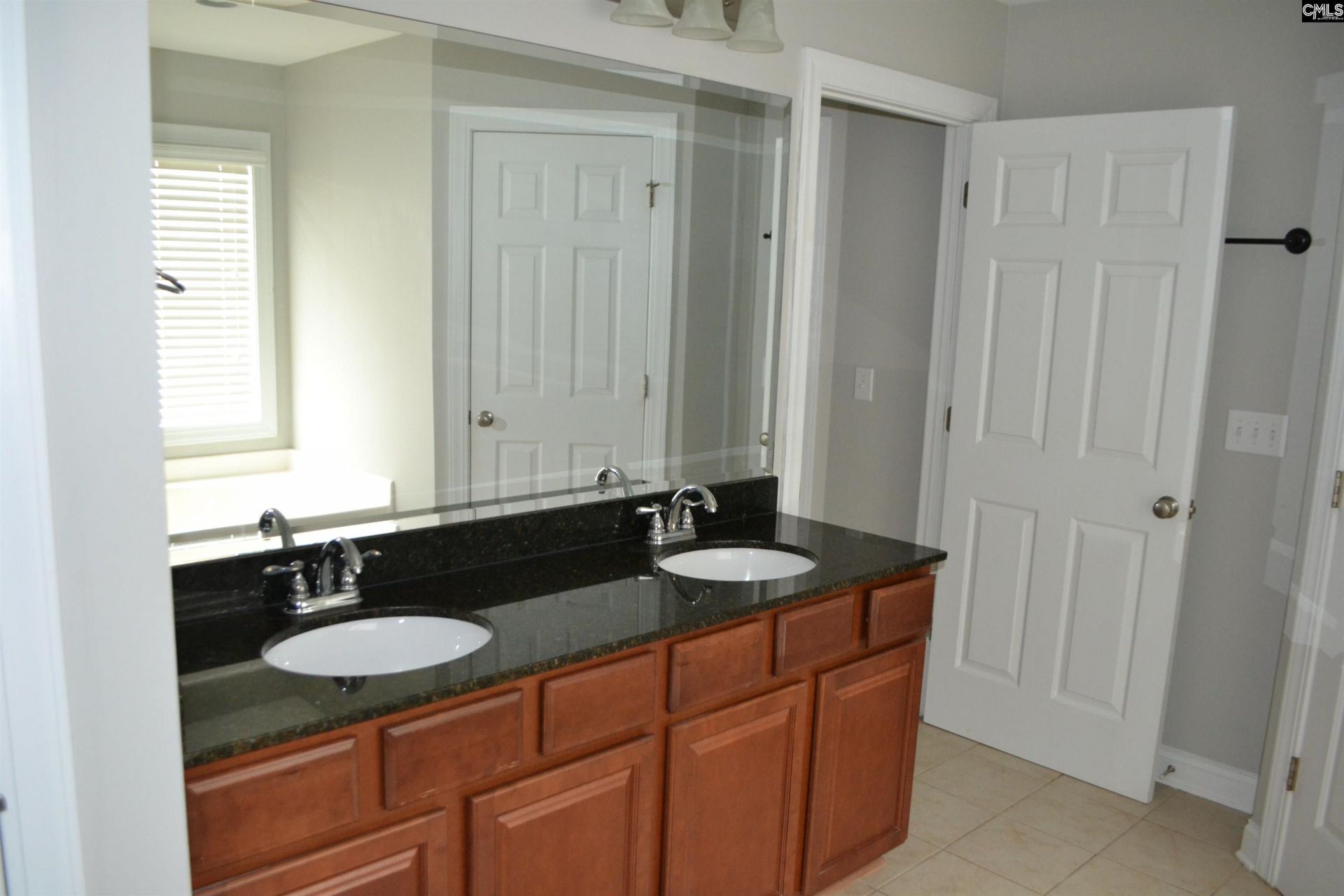 250 Grandflora Lane Photo 16