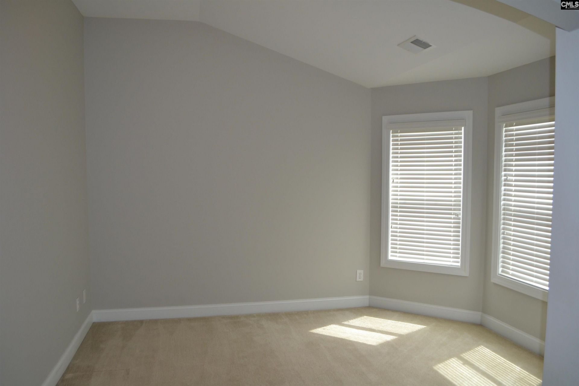 250 Grandflora Lane Photo 17
