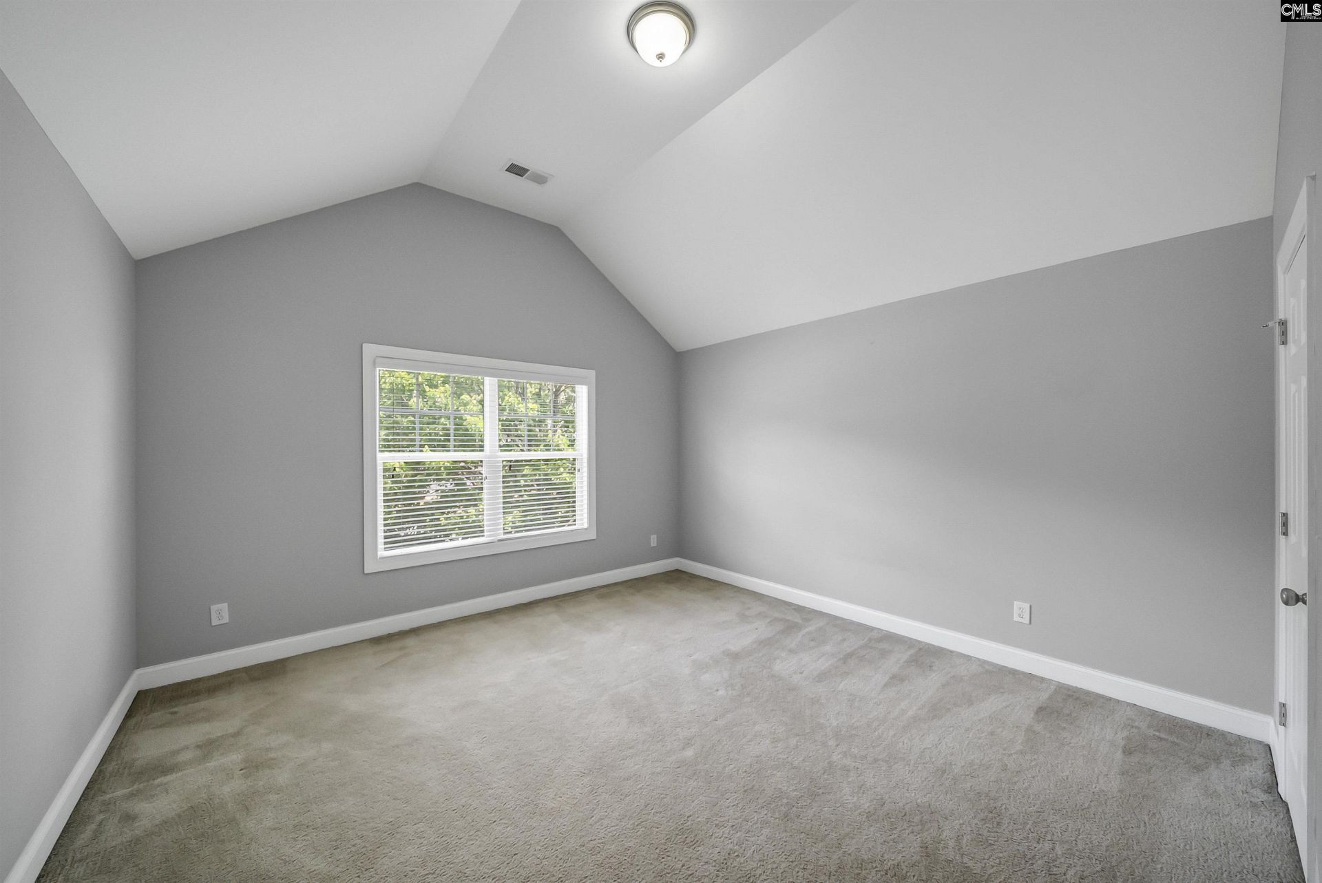 250 Grandflora Lane Photo 23