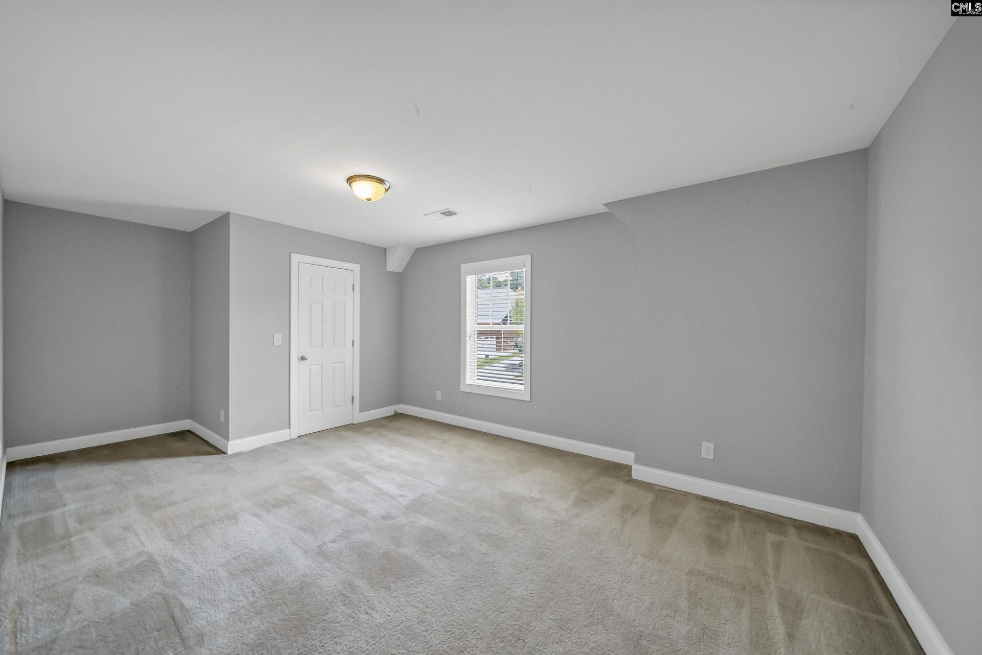 250 Grandflora Lane Photo 26