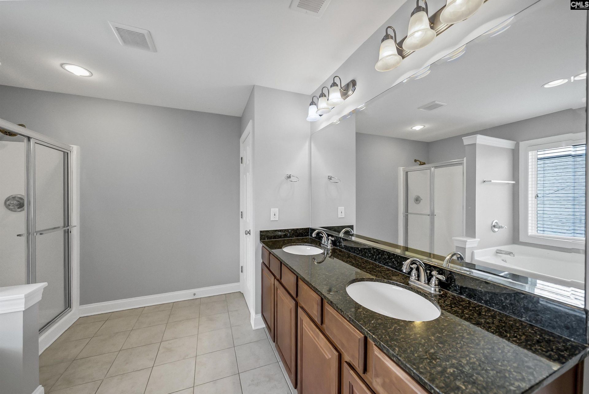 250 Grandflora Lane Photo 27