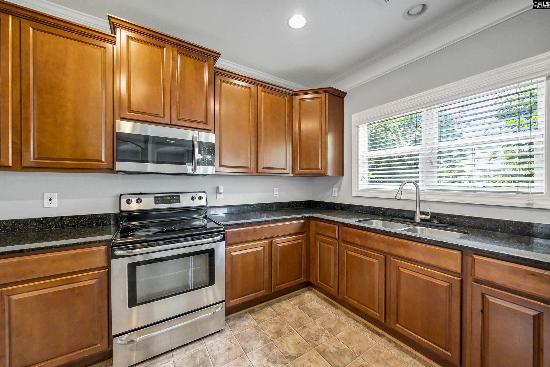 250 Grandflora Lane Photo 33