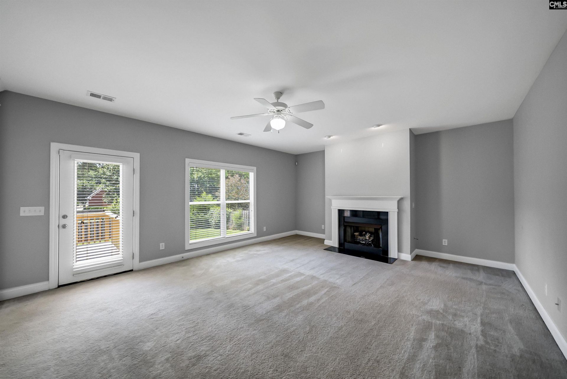 250 Grandflora Lane Photo 6