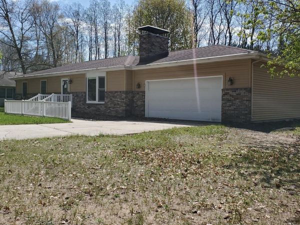 15801 Belmont Drive, Big Rapids, MI 49307