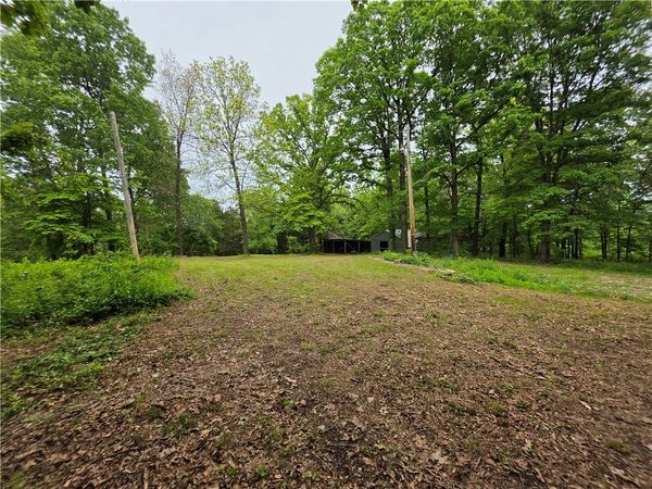 233 NC 2802 , Marble Falls, AR 72648