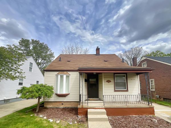 21120 Beechwood Avenue, Eastpointe, MI 48021