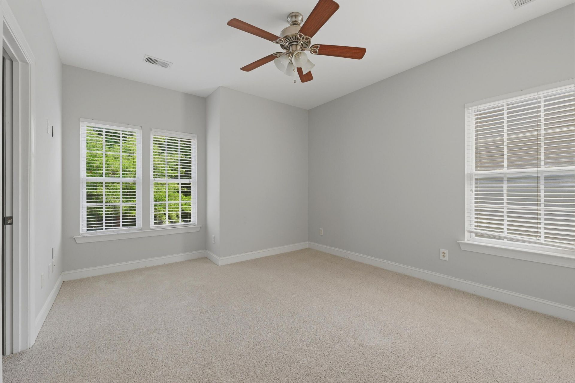 9652 Folklore Drive Photo 27