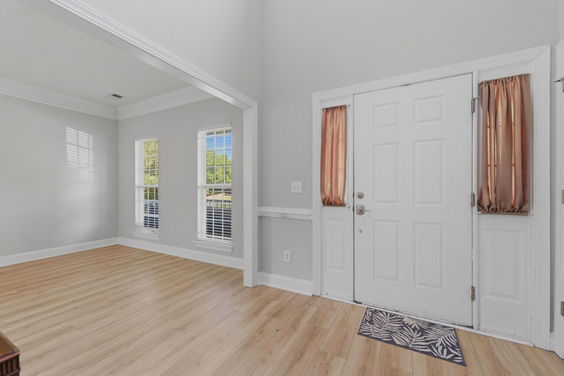 9652 Folklore Drive Photo 7