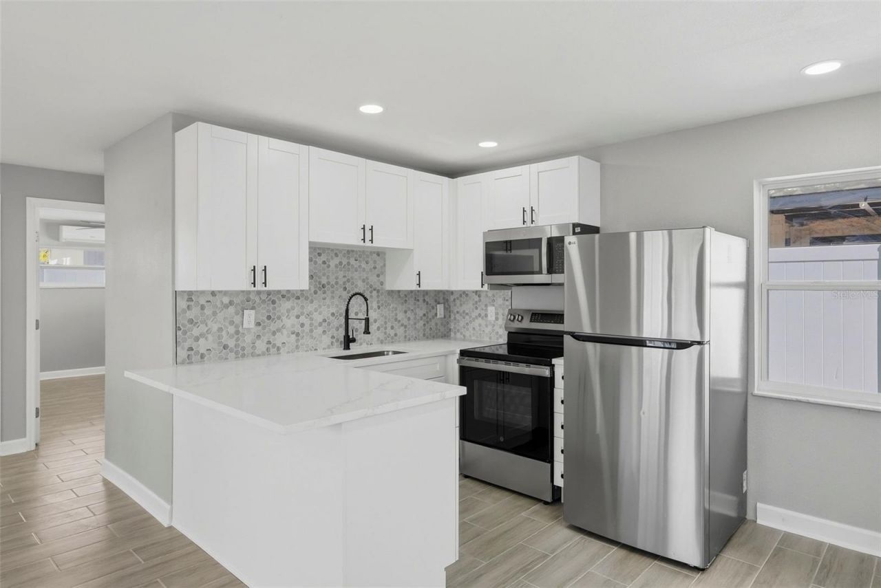 14906 N Bayshore Drive , Madeira Beach, FL 33708 Photo