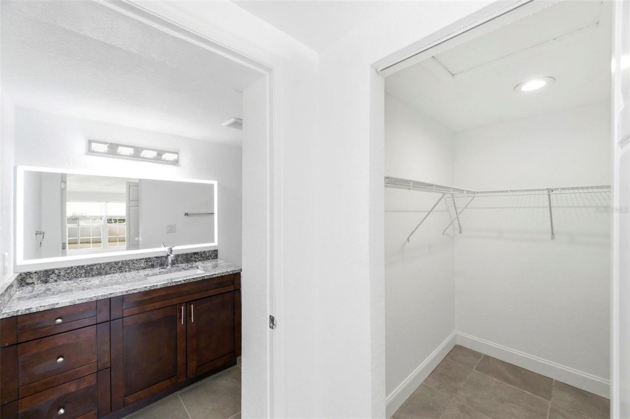 3325 W Shell Point Road , Ruskin, FL 33570 Photo
