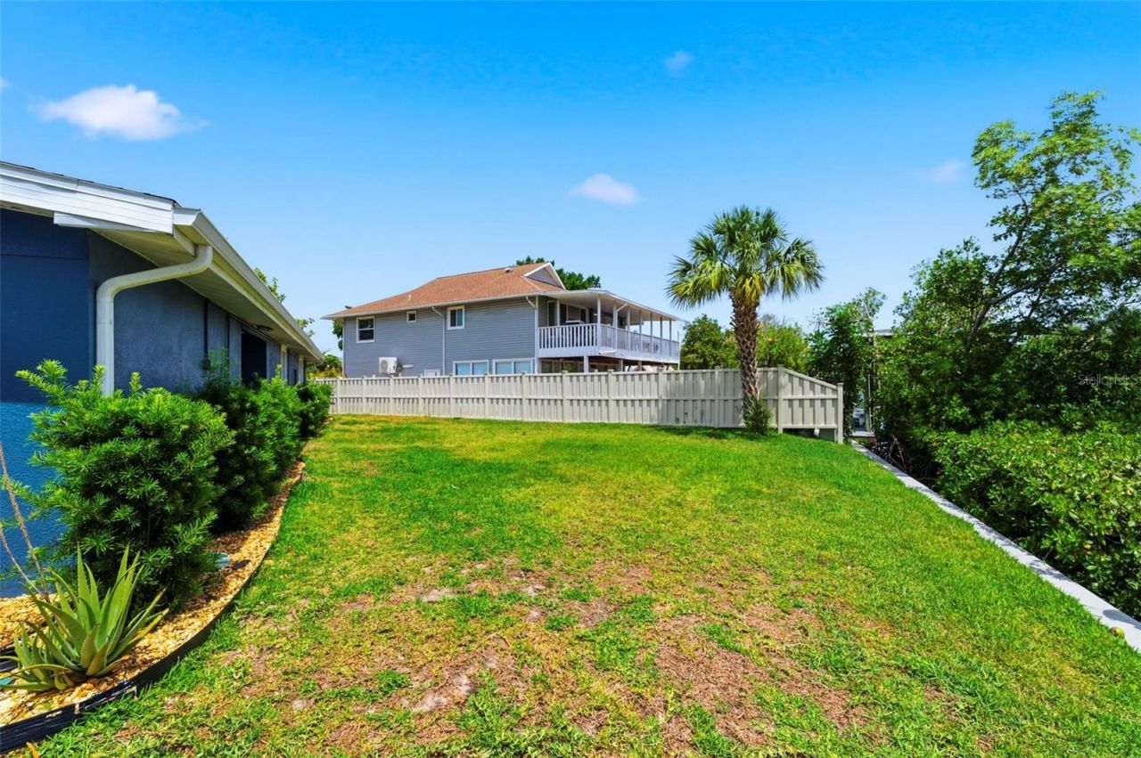 3325 W Shell Point Road , Ruskin, FL 33570 Photo