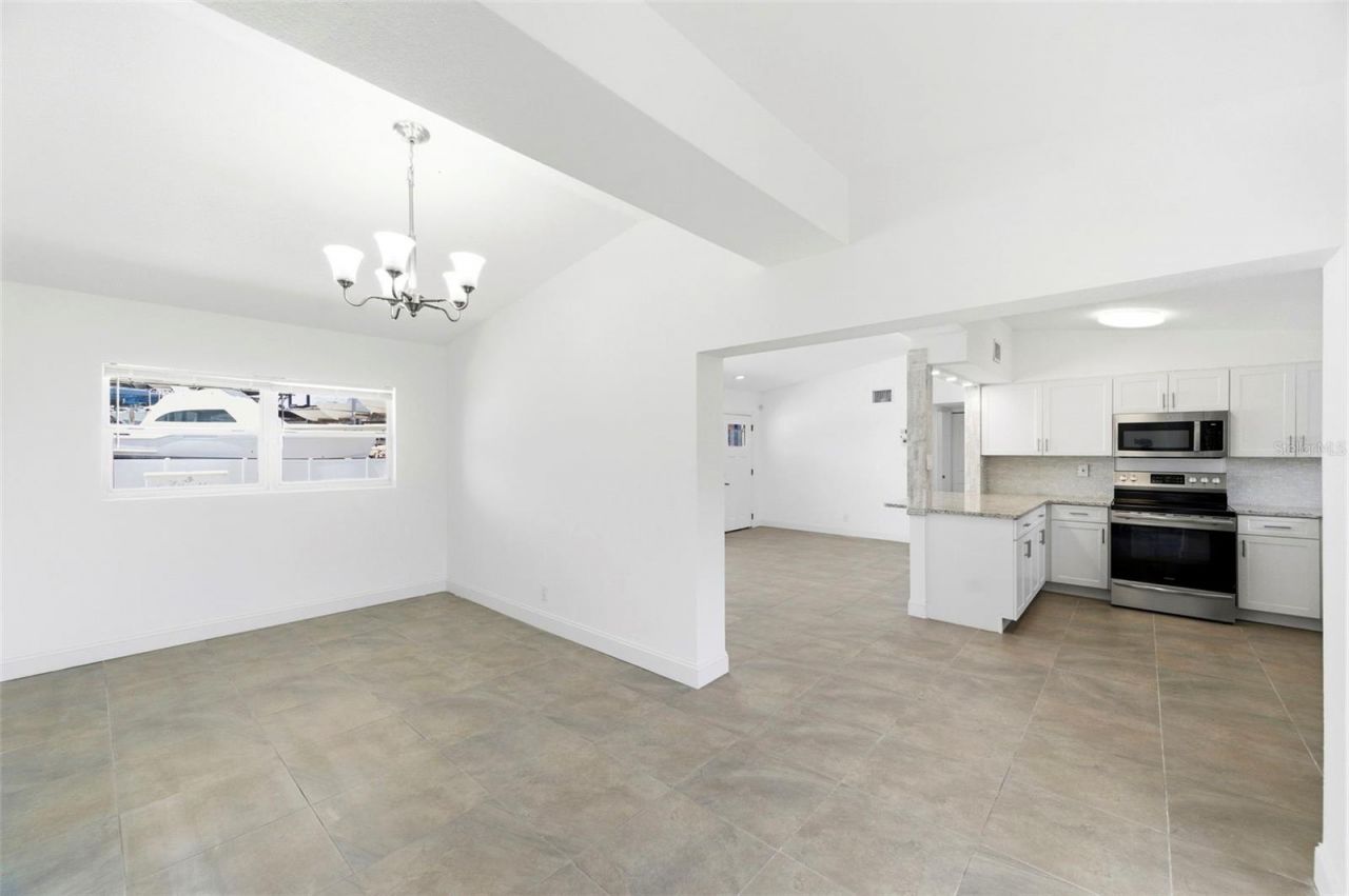 3325 W Shell Point Road , Ruskin, FL 33570 Photo