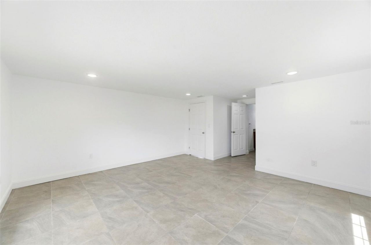 3325 W Shell Point Road , Ruskin, FL 33570 Photo