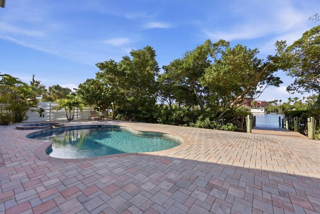 81 N Gulf Boulevard, Placida, FL 33946 Photo