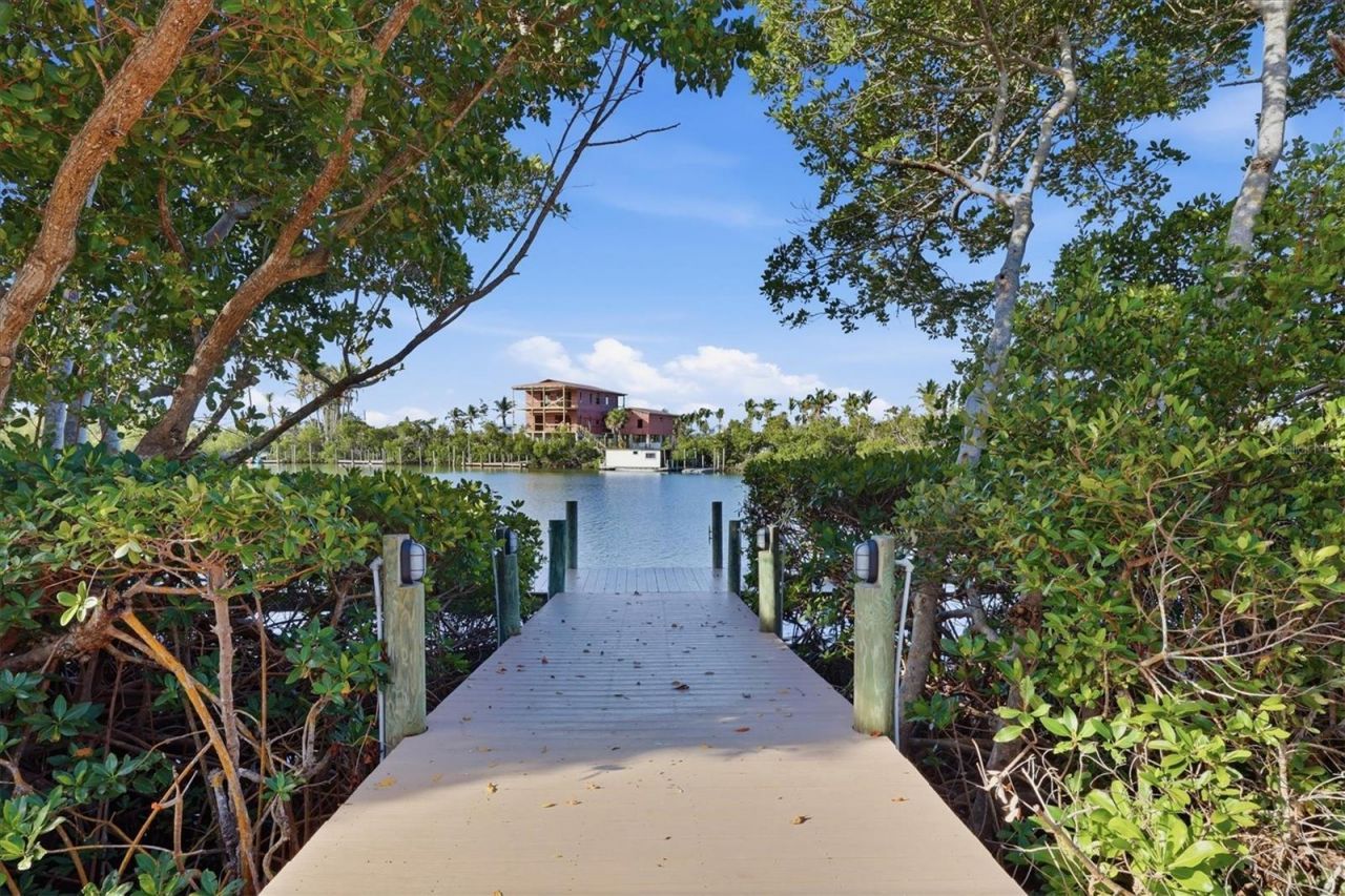 81 N Gulf Boulevard, Placida, FL 33946 Photo