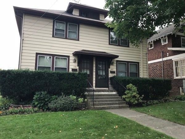 630 N 1st Street , Libertyville, IL 60048