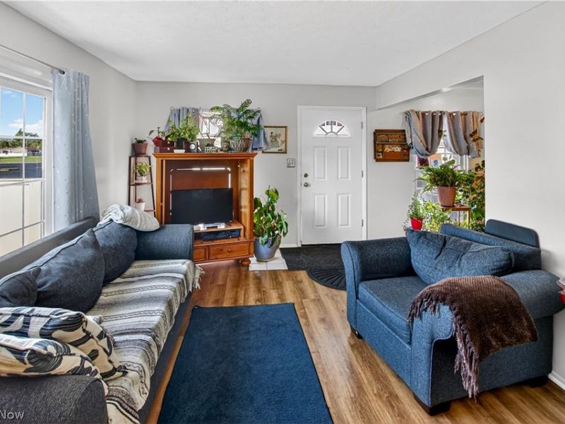 17522 Independence Court, Unit 3C, Brook Park, OH 44142 Photo 10