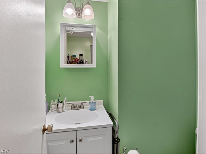 17522 Independence Court, Unit 3C, Brook Park, OH 44142 Photo 14