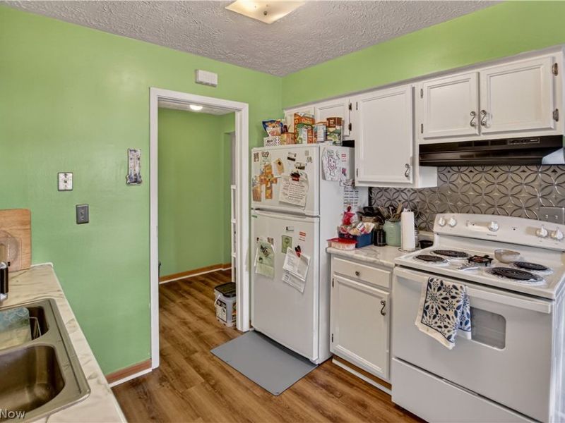17522 Independence Court, Unit 3C, Brook Park, OH 44142 Photo 5