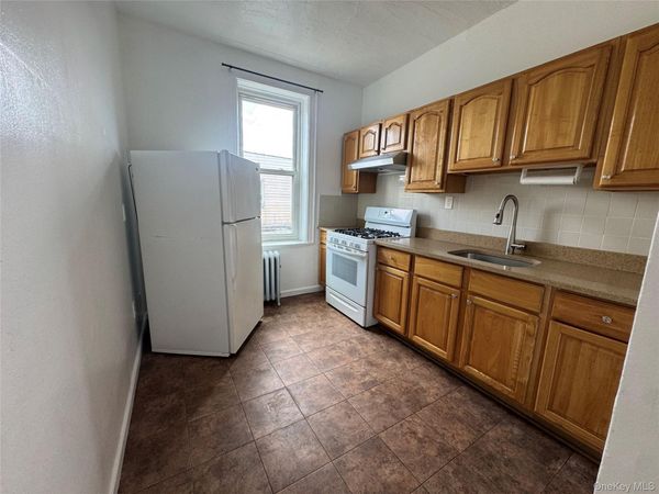 7438 Jamaica Avenue , Woodhaven, NY 11421