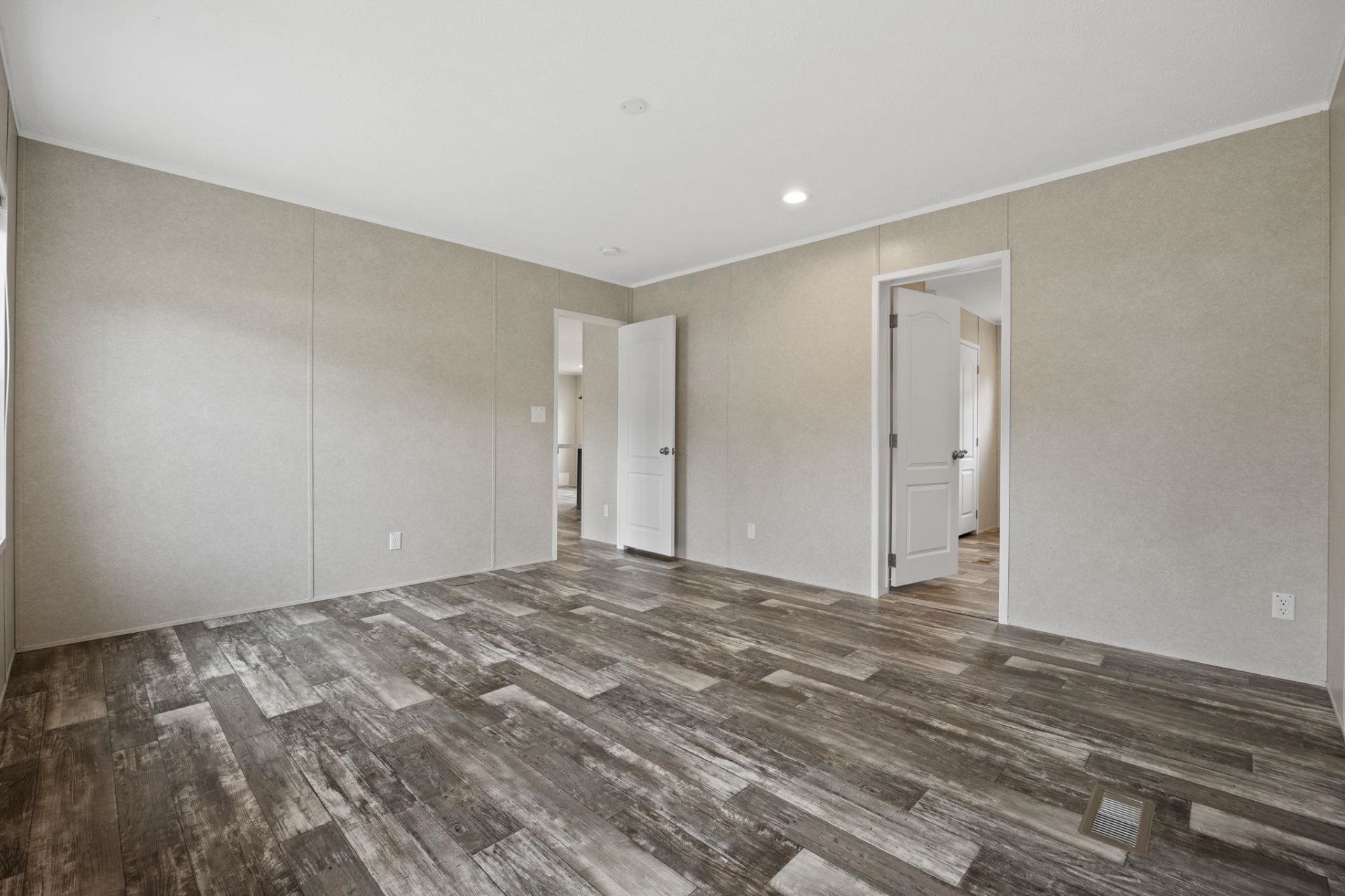 120 Lunar Ln Photo 16