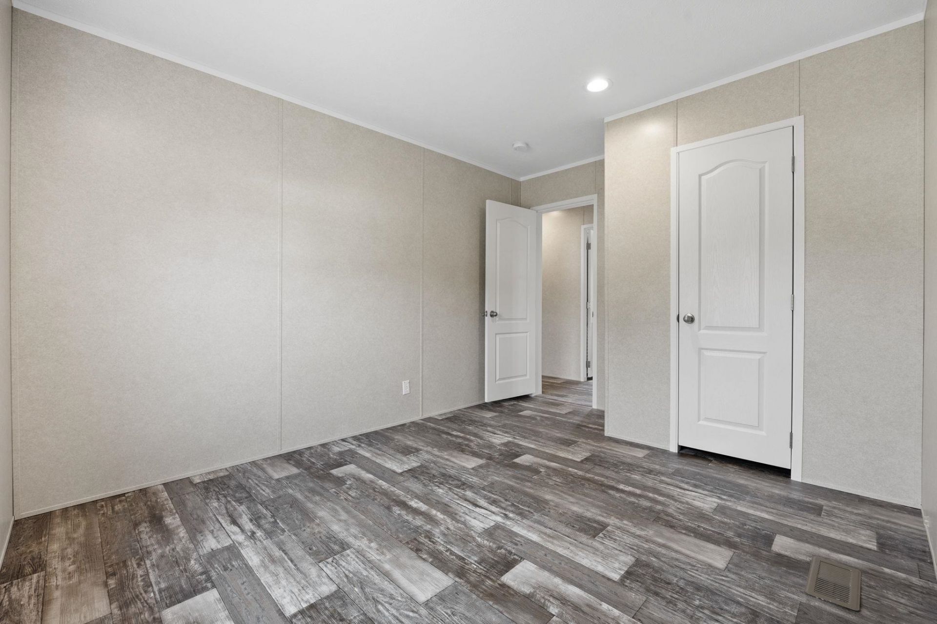 120 Lunar Ln Photo 22